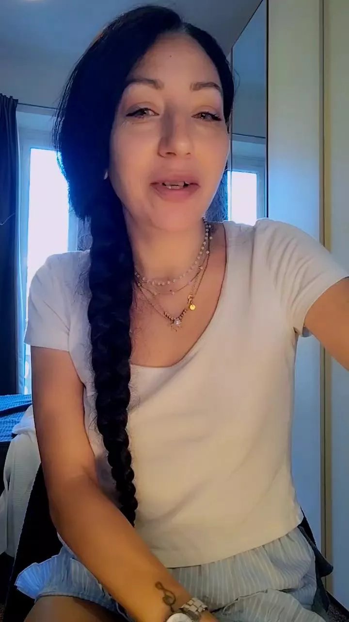 Offline GattaRossah on Cam4