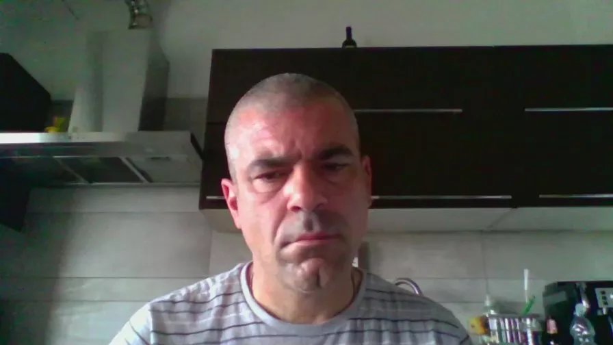 Offline ilmioo21 on Cam4