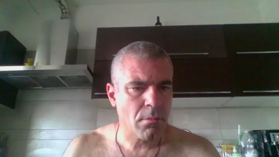 Offline ilmioo21 on Cam4