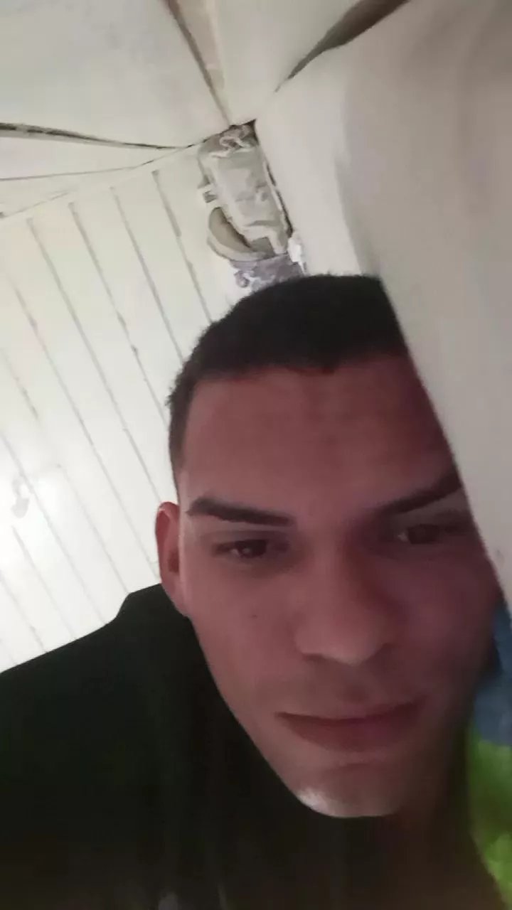 Offline Lenilson2024 on Cam4