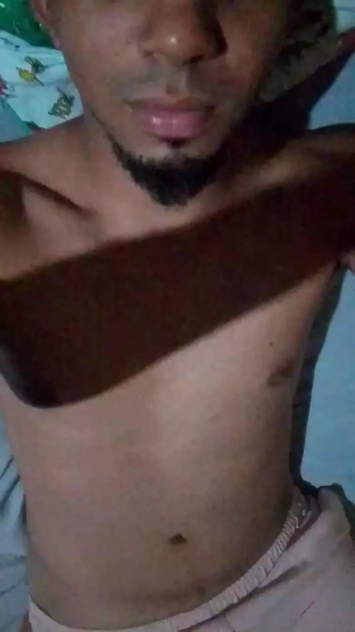 Offline Massagistahomen on Cam4