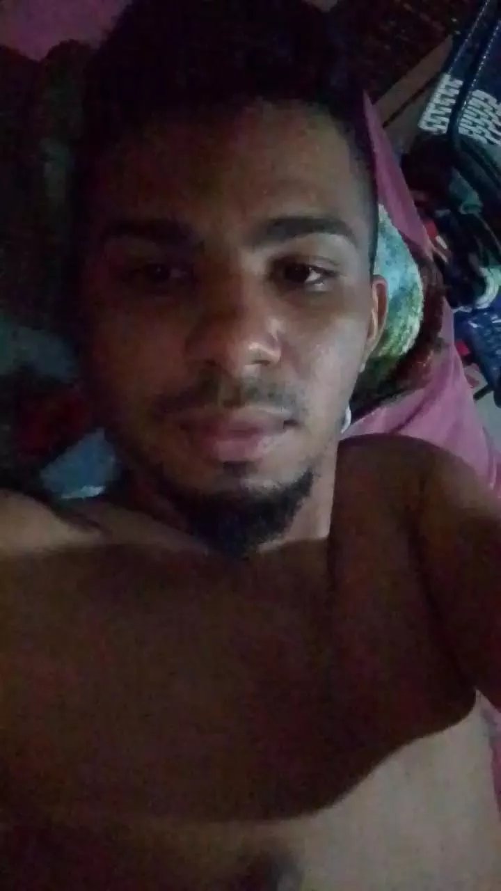 Offline Massagistahomen on Cam4