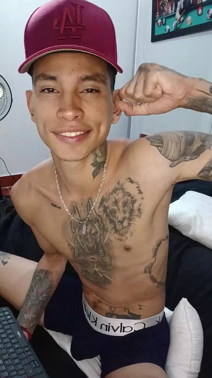 Offline MonkeyD_66 on Cam4