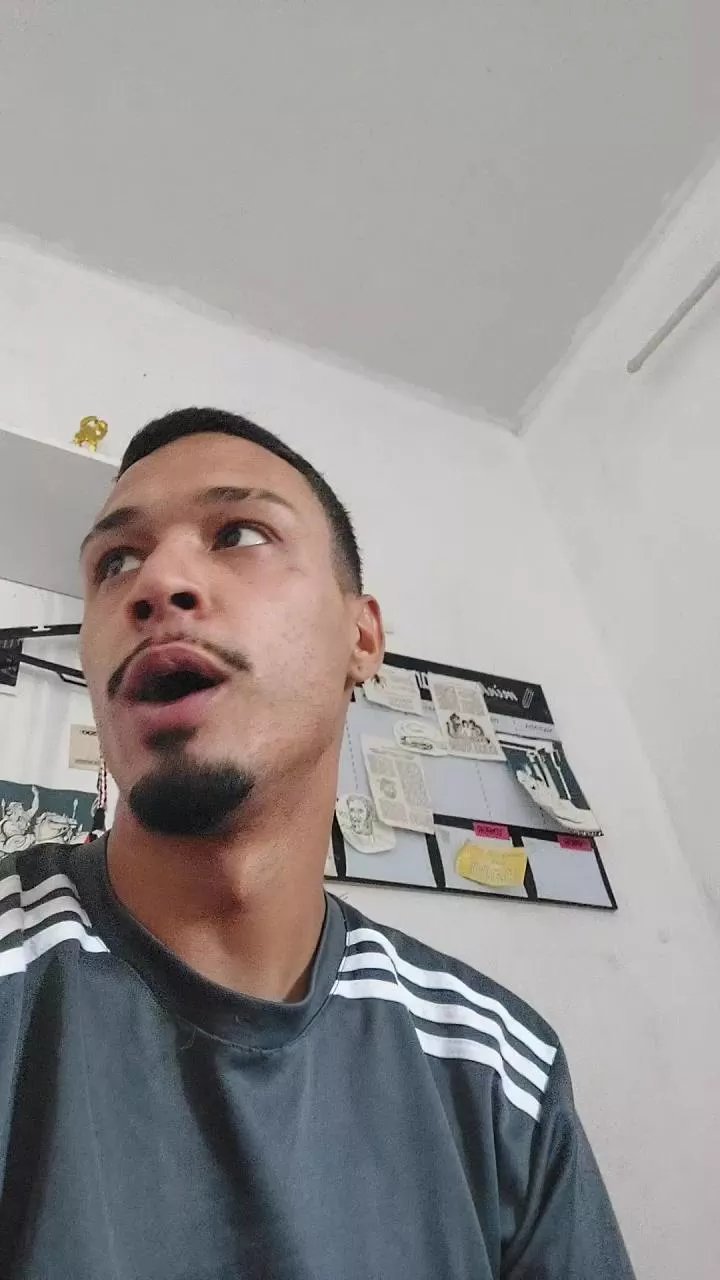 Offline tzprado2dk on Cam4