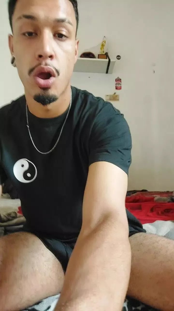 Offline tzprado2dk on Cam4