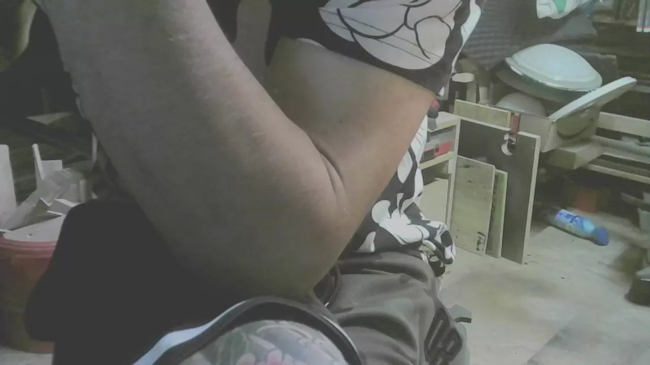 Offline Wiesencoltx on Cam4