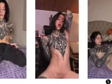 Freechat andrew_round on Chaturbate