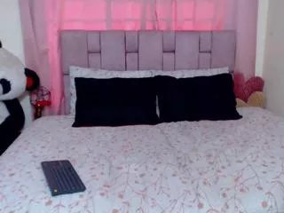 Freechat amy_roger on Flirt4Free