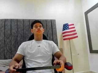 Offline andres_stud on Flirt4Free