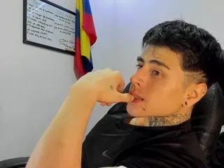 Offline drake_thomsoon on Flirt4Free