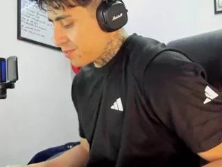 Offline drake_thomsoon on Flirt4Free