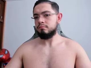 Freechat luigi_white on Flirt4Free