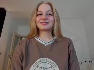 Offline mia_meowy on Flirt4Free