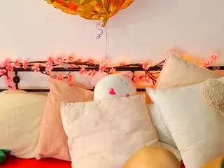 Private nikki_alman on Flirt4Free