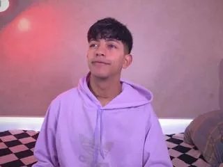 Offline theo_brown on Flirt4Free