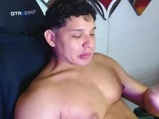 Offline valerio_rossi on Flirt4Free