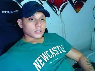Offline valerio_rossi on Flirt4Free