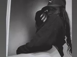 Offline EvilDanielle30 on Streamate