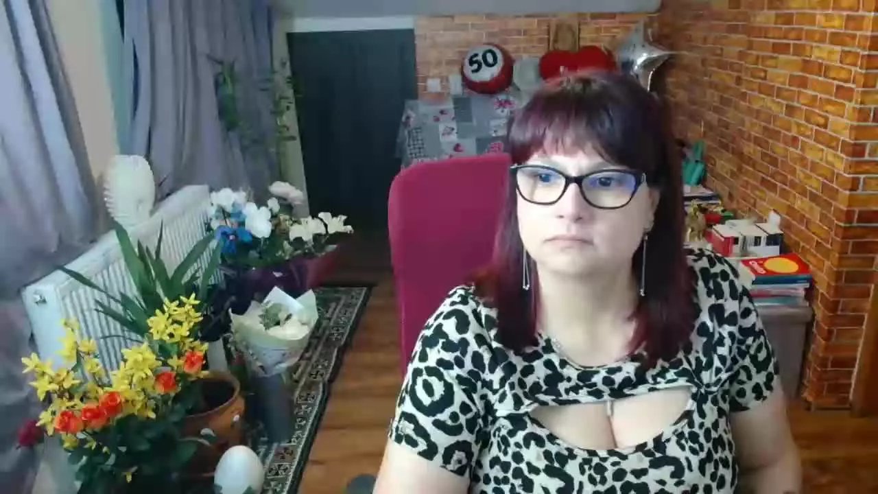 Offline hellen37 on Streamray