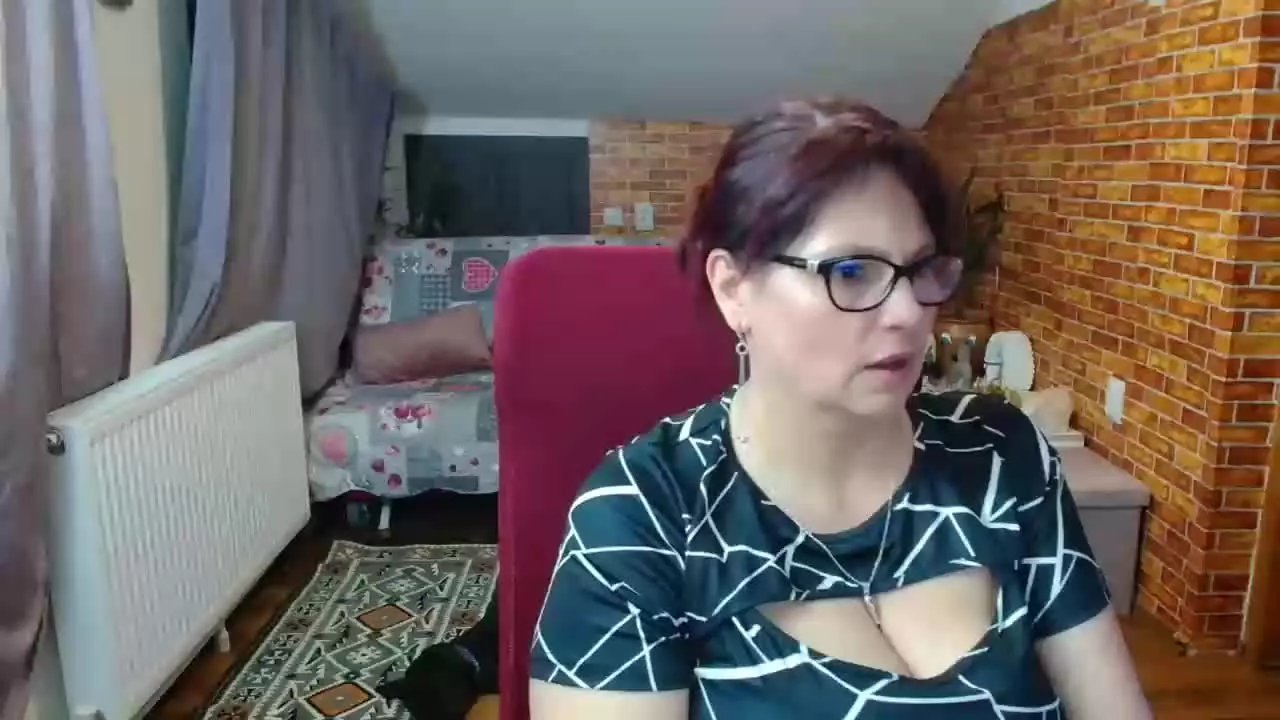 Offline hellen37 on Streamray