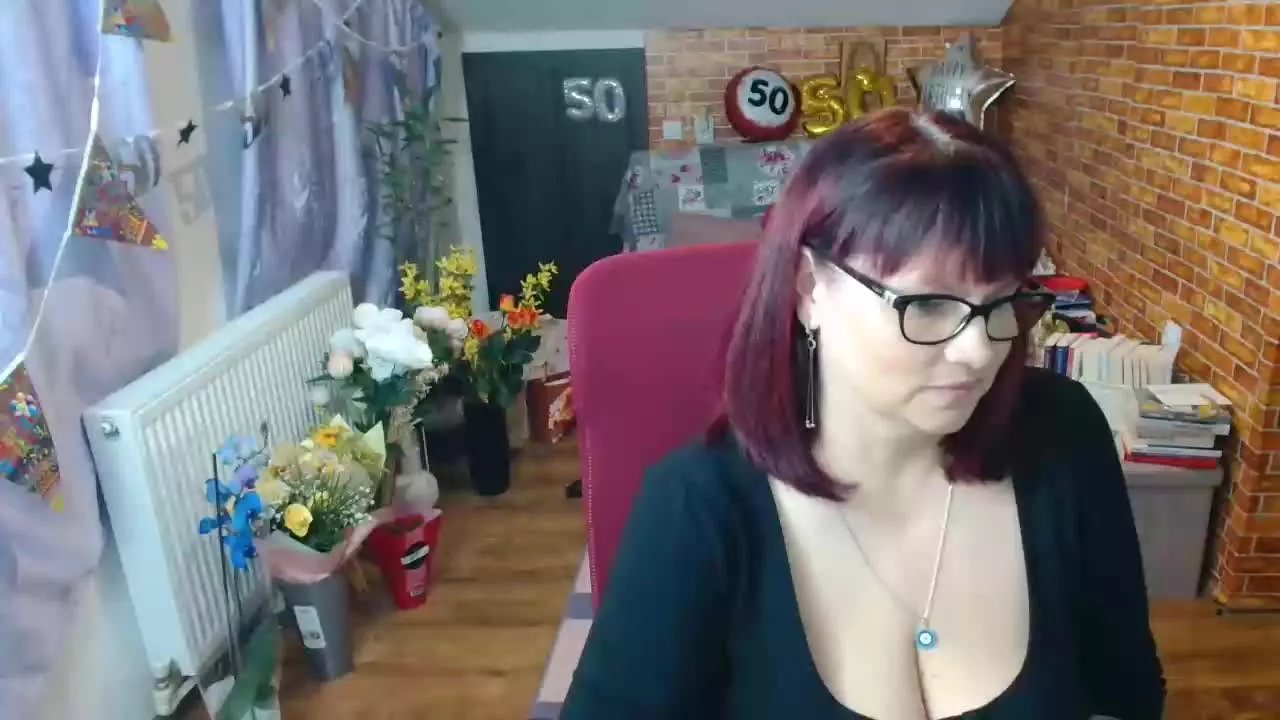 Offline hellen37 on Streamray