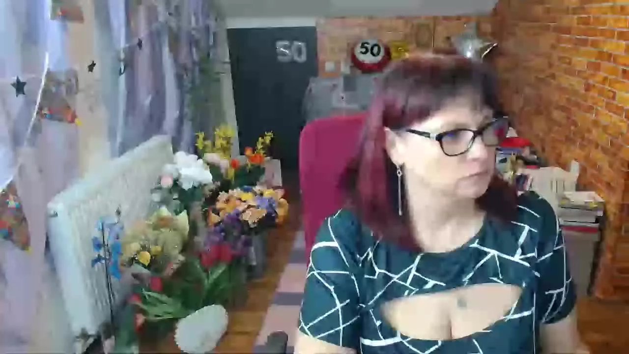 Offline hellen37 on Streamray