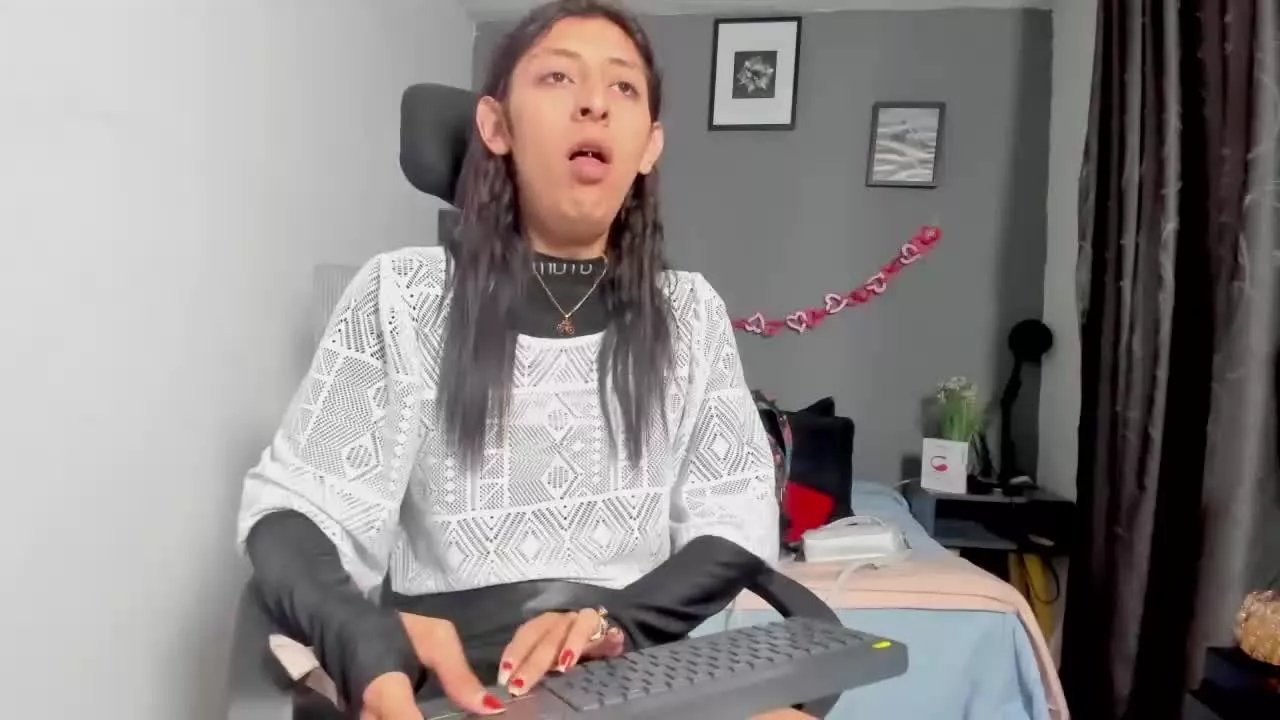 Offline Kitty_lovesTS on Streamray