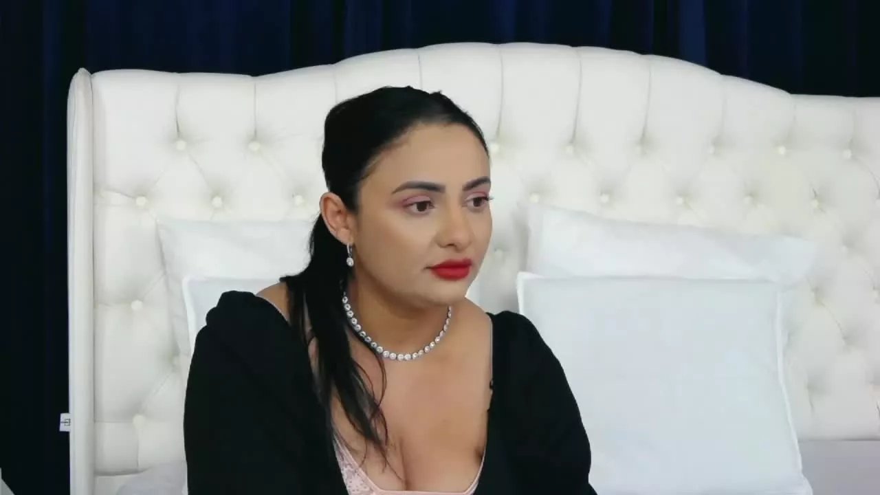 Offline ScarletBarnes on Streamray