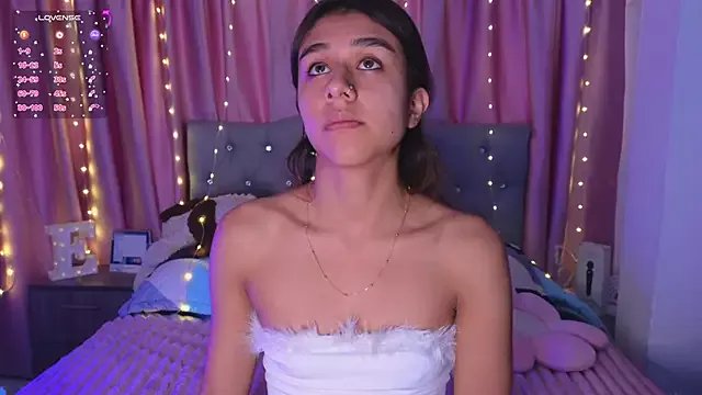 Freechat Emiily_Scott1 on StripChat